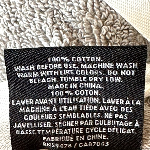 Tahari Home 2 Piece Hand Towels Set 100% Cotton Light Gray BRAND NEW WITH TAGS! - Picture 5 of 5